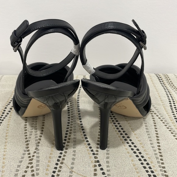NWOT MICHAEL Michael Kors Royce Padded Leather Sandals - Picture 7 of 14